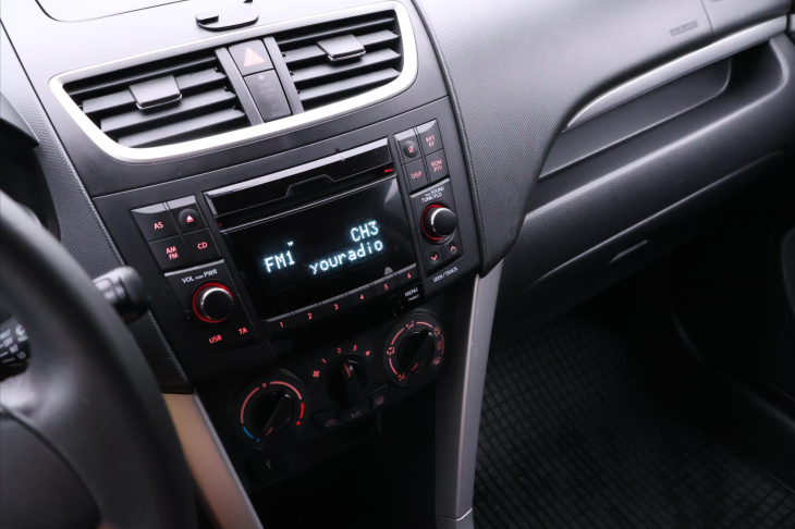 Suzuki Swift 1,2 VVT 66kW Klimatizace 1.Maj