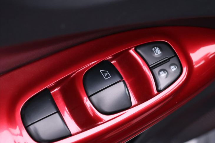 Nissan Juke 1,6 DIG-T 140kW Tekna