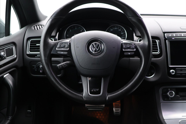 Volkswagen Touareg 3,0 TDI V6 193kW Exclusive CZ DPH