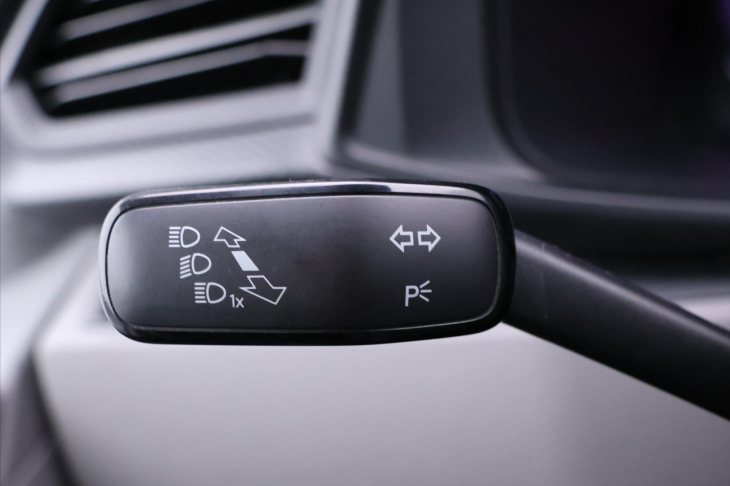 Volkswagen Transporter 2,0 TDI 110kW 9-Míst CZ DPH