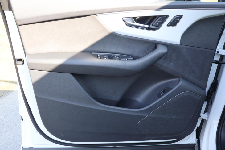 Audi Q7 3,0 TDI quattro tiptronic S line