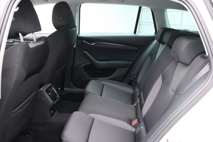 Škoda Octavia 2.0 TDI 110kW DSG Matrix DPH
