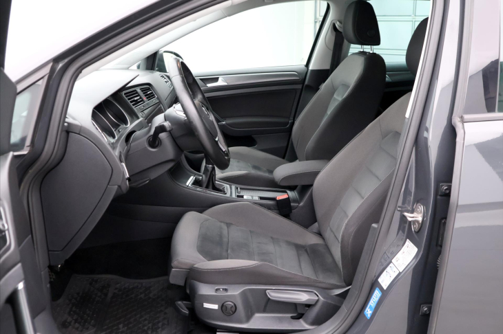 Volkswagen Golf 1.6 TDI Maraton Edition Serv.Kniha