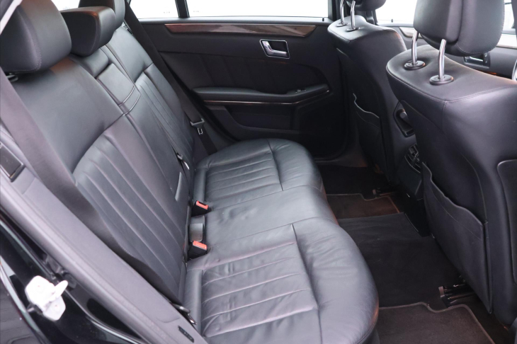 Mercedes-Benz Třídy E 3,0 350CDI 170kW Automat Navi