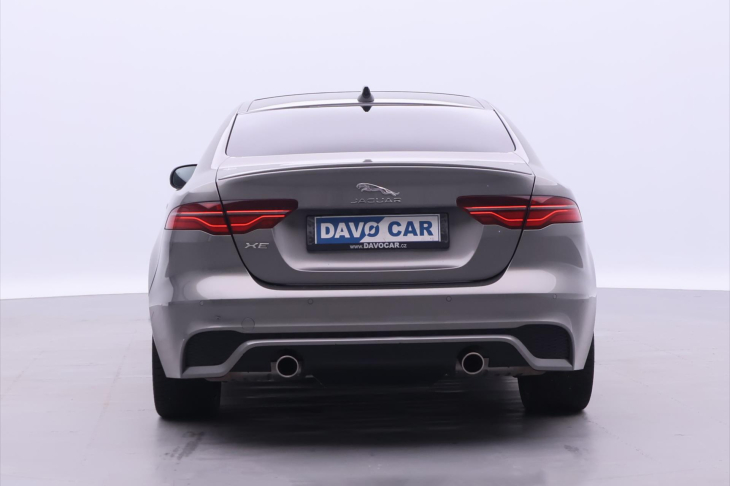 Jaguar XE 2,0 P300 221kW R-Dynamic DPH