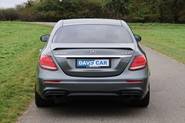 Mercedes-Benz Třídy E 4,0 63S 4MATIC+ 450kW AMG DPH