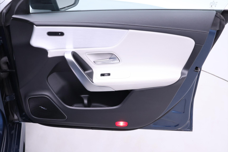 Mercedes-Benz CLA 2,0 35 AMG 225kW 4MATIC DPH CZ