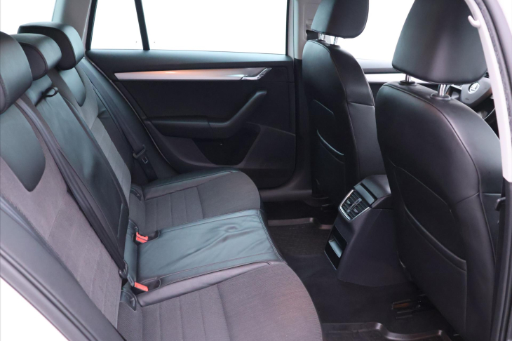 Škoda Octavia 1,6 TDI 77kW Kůže Elegance+