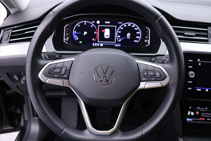 Volkswagen Passat 2,0 TDI 147kW DSG Matrix DPH