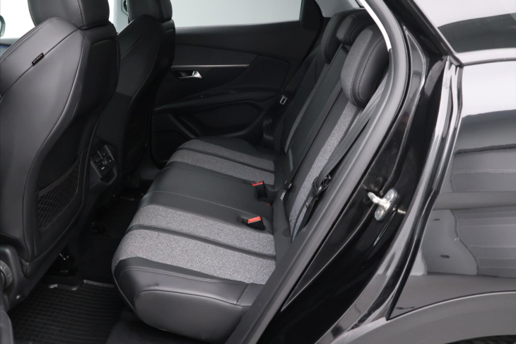 Peugeot 3008 1,2 PT 96kW CZ Allure 1Maj DPH