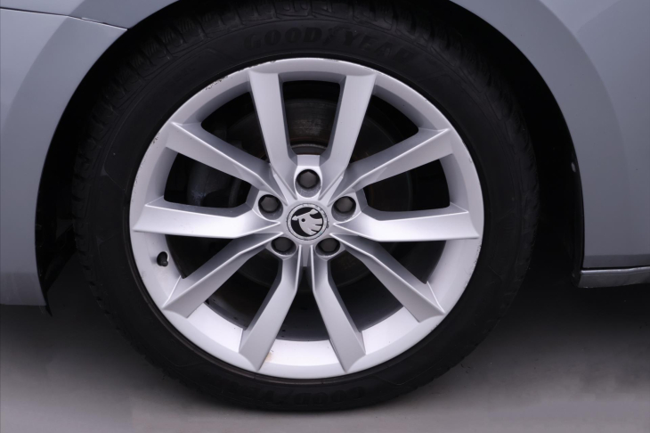 Škoda Superb 2,0 TDI 140kW DSG Style Kůže