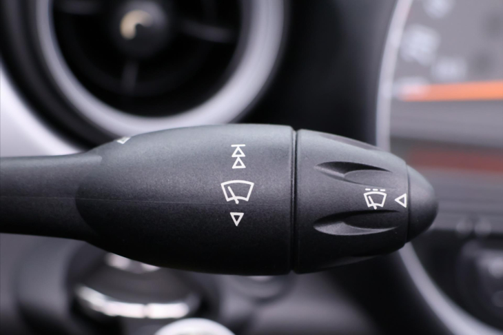 Mini One 1,6 i 72kw Cabrio serv. kniha