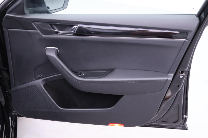 Škoda Superb 2,0 TDI 110kW DSG L&K DPH CZ