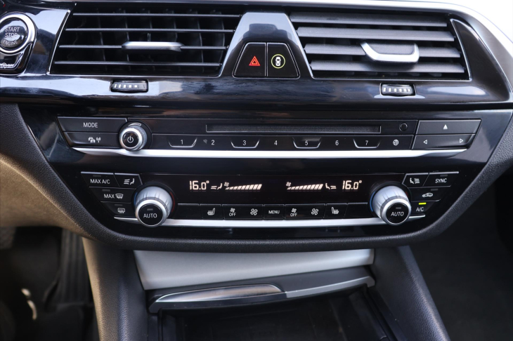 BMW Řada 5 2,0 525d 170kW Aut. Navi LED