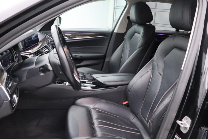 BMW Řada 5 2,0 520d Aut 140kW Luxury Line