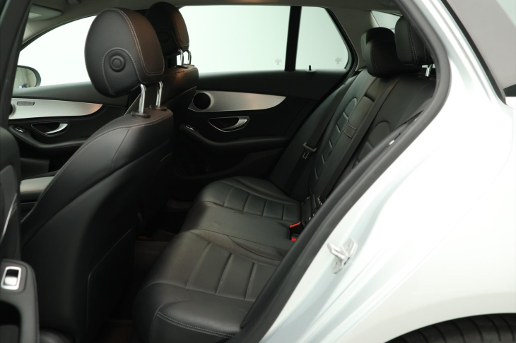 Mercedes-Benz Třídy C 2.1 220d 125kW Aut. Avantgarde