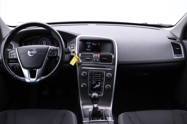 Volvo XC60 2,0 D3 100kW Serv.Kniha