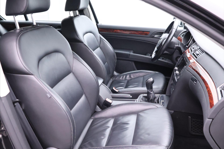 Škoda Superb 1,4 TSI Elegance Navi 1.Maj.