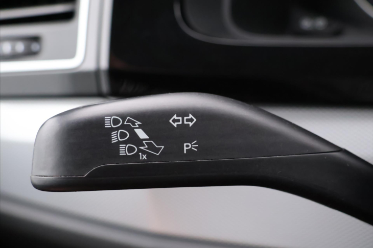 Volkswagen Multivan 2,0 TDI 150kW Highline LED