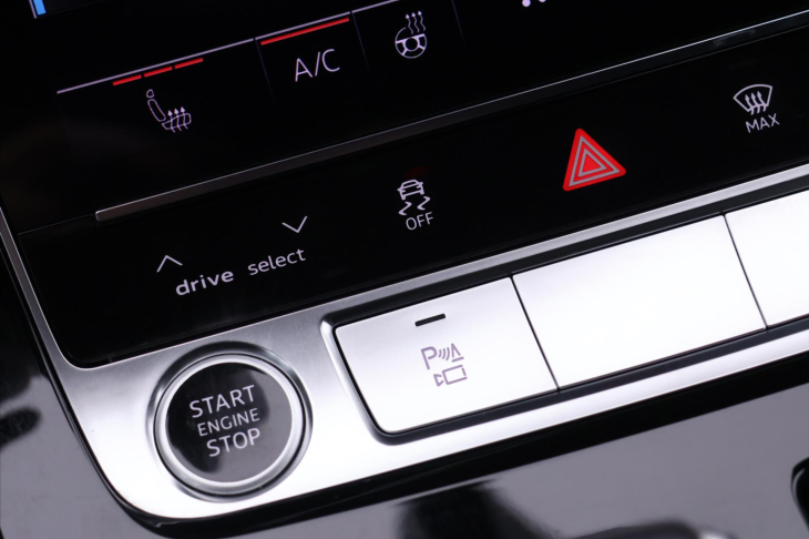 Audi Q8 3,0 250 kW ,4x4 ,Mild -Hybrid, DPH