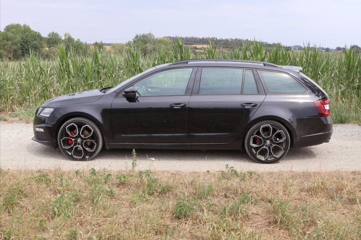 Škoda Octavia 2,0 TDI RS 4x4 DSG Virtual LED