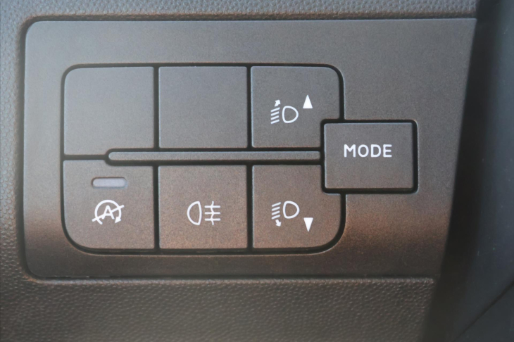 Peugeot Boxer 2,2 BlueHDI 121kW L4 CZ 1 Maj