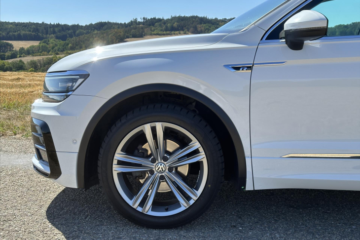 Volkswagen Tiguan 1,4 TSI DSG R-line matrix virtual