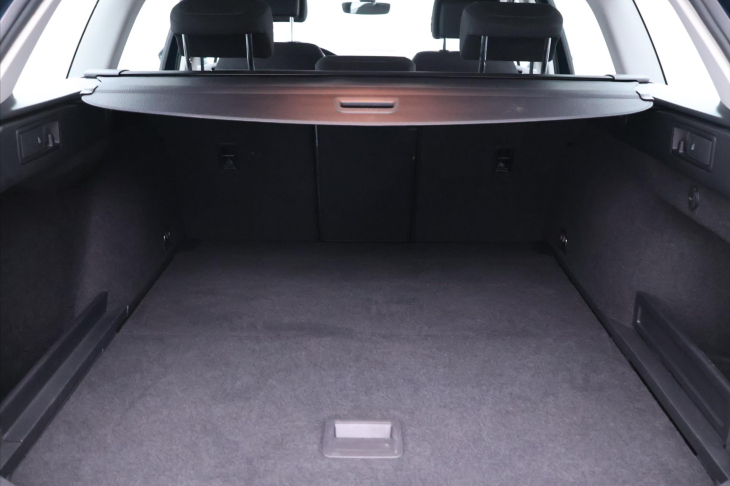 Volkswagen Passat 1,5 TSI 110kW Business DSG DPH CZ