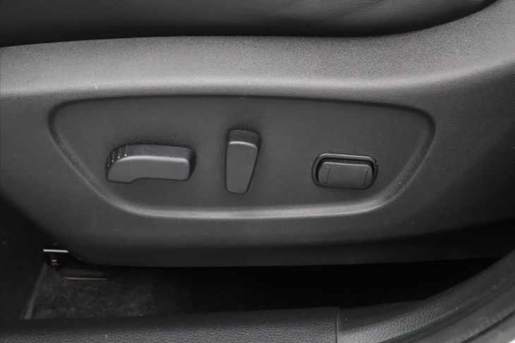 Nissan X-Trail 1,6 dCi 130k 4WD Kůže Panorama