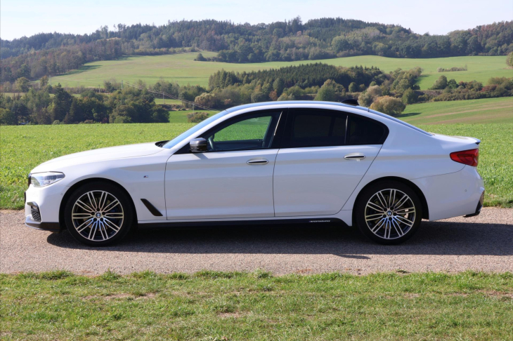 BMW Řada 5 3,0 530d 195kW xDrive CZ