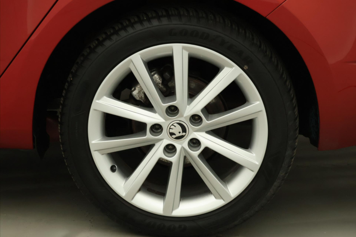 Škoda Octavia 1,4 TSI 103kW Elegance Plus