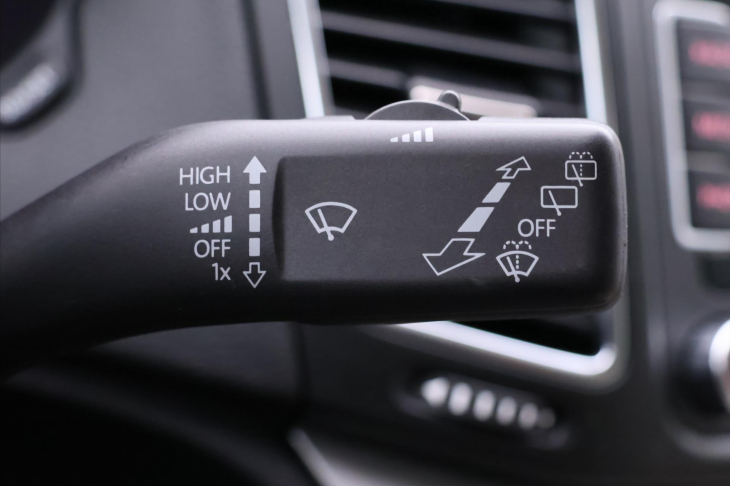 Volkswagen Sharan 2,0 TDI 100kW Highline Navi