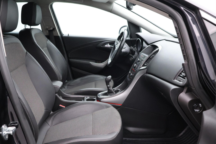Opel Astra 1.7 CDTi 81kW Cosmo tažné