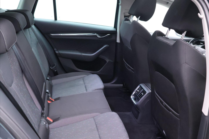 Škoda Octavia 2,0 TDI DSG Matrix Virtual DPH