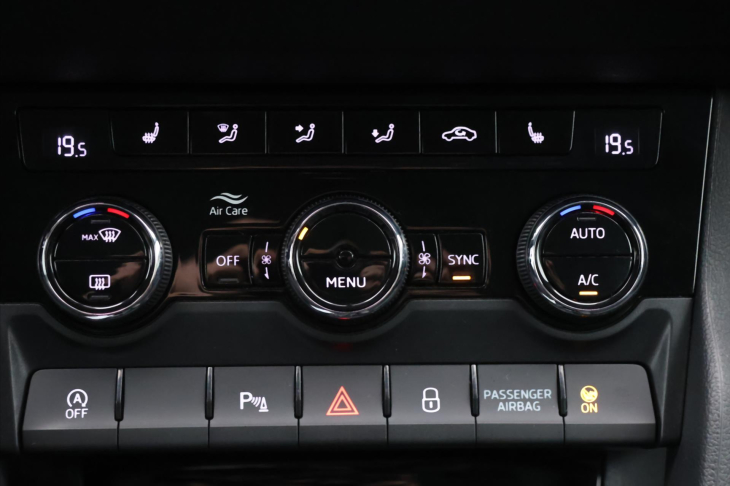 Škoda Karoq 2,0 TDI 110kW CZ Style Virtual DPH
