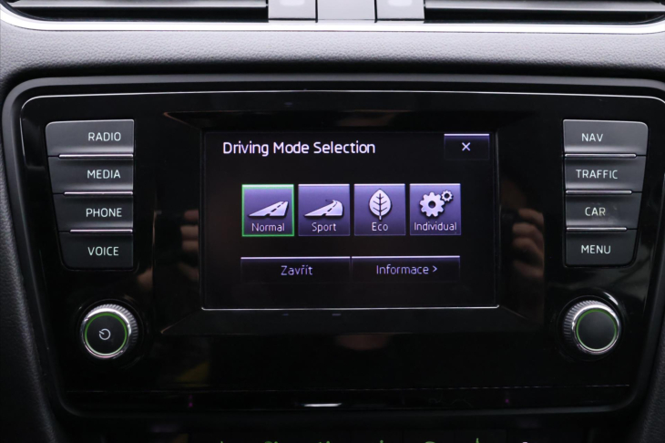 Škoda Octavia 1,8 TSI 132kW DSG Elegance CZ