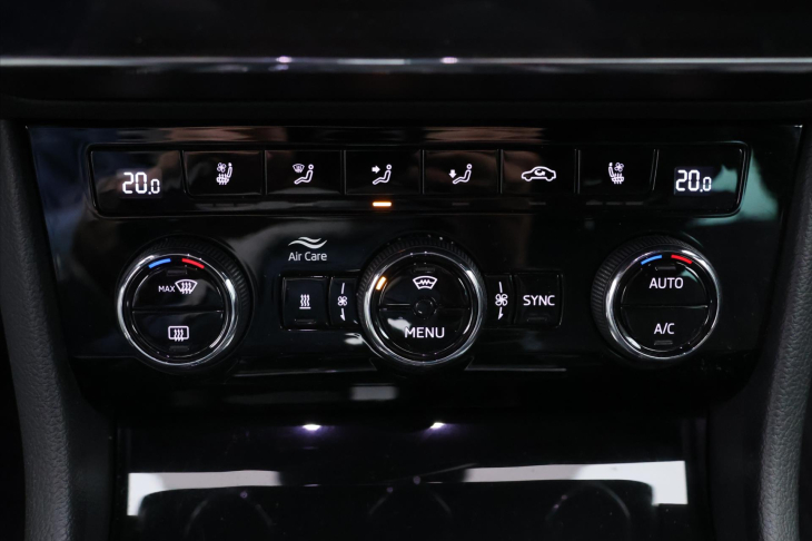 Škoda Superb 2,0 TDI 147kW L&K 4x4 DSG LED