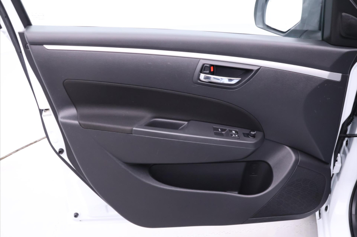 Suzuki Swift 1,2 VVT 66kW Klimatizace 1.Maj