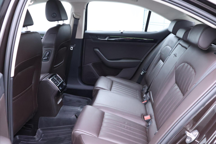 Škoda Superb 2,0 TDI 140kW L&K DSG 4x4 CZ