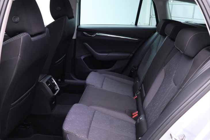 Škoda Octavia 2,0 TDI 110kW DSG Style DPH CZ