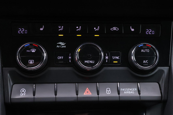 Škoda Karoq 1,5 TSI 110kW DSG CZ Navi LED