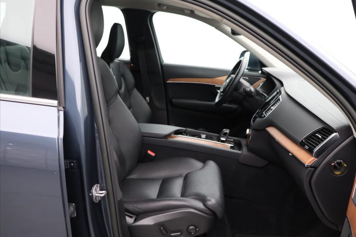 Volvo XC90 2,0 B5 173kW AWD LED CZ Kuže