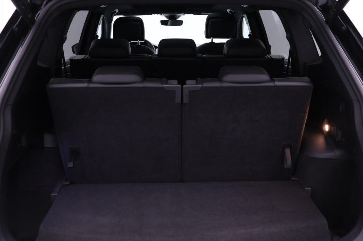 Volkswagen Tiguan Allspace 2,0 TSI DSG 4M R-Line 7Míst DPH