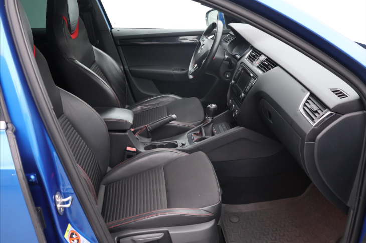 Škoda Octavia 2,0 TDI 135kW Webasto Tažné RS