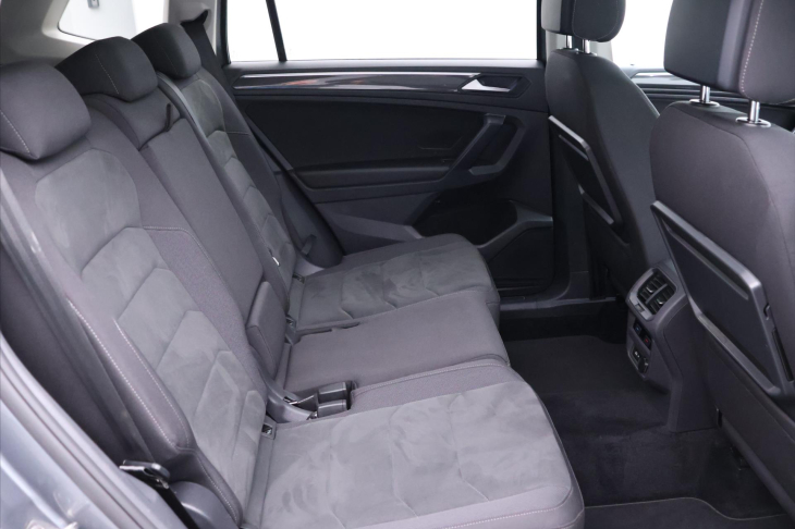 Volkswagen Tiguan Allspace 2,0 TDI DSG R-line 4M 1Maj DPH