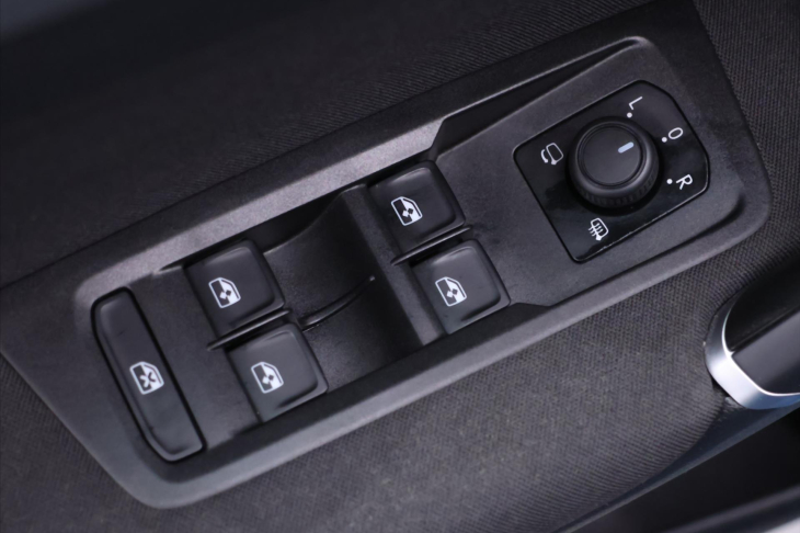 Volkswagen Touran 2,0 TDI 110kW CZ Maraton LED