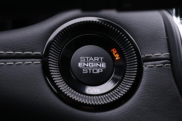 Jeep Compass 1,3 T-GDI Aut. Limited DPH 1.Maj