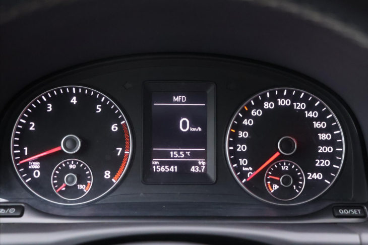 Volkswagen Touran 1,2 TSI Match 7-Míst Serv.kniha