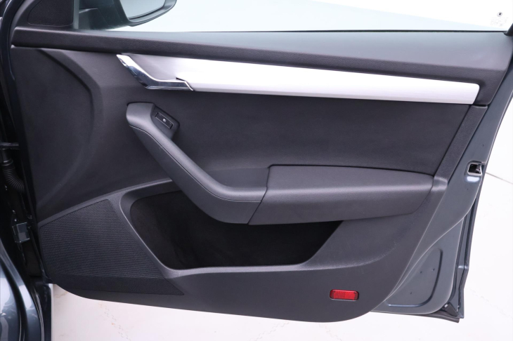 Škoda Octavia 2,0 TDI 110kW DSG LED Navi