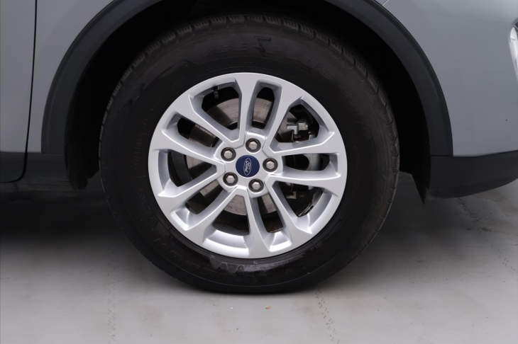 Ford Kuga 2,5 Hybrid 140kW AWD Titanium